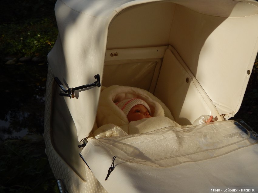 Новая кукла в новой коляске (фото 5)
