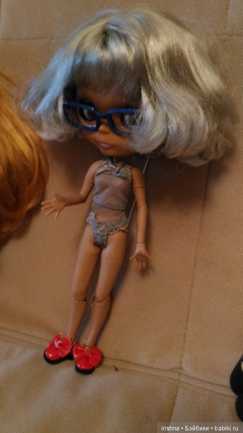 Каким куклам подошла обувь из Китая