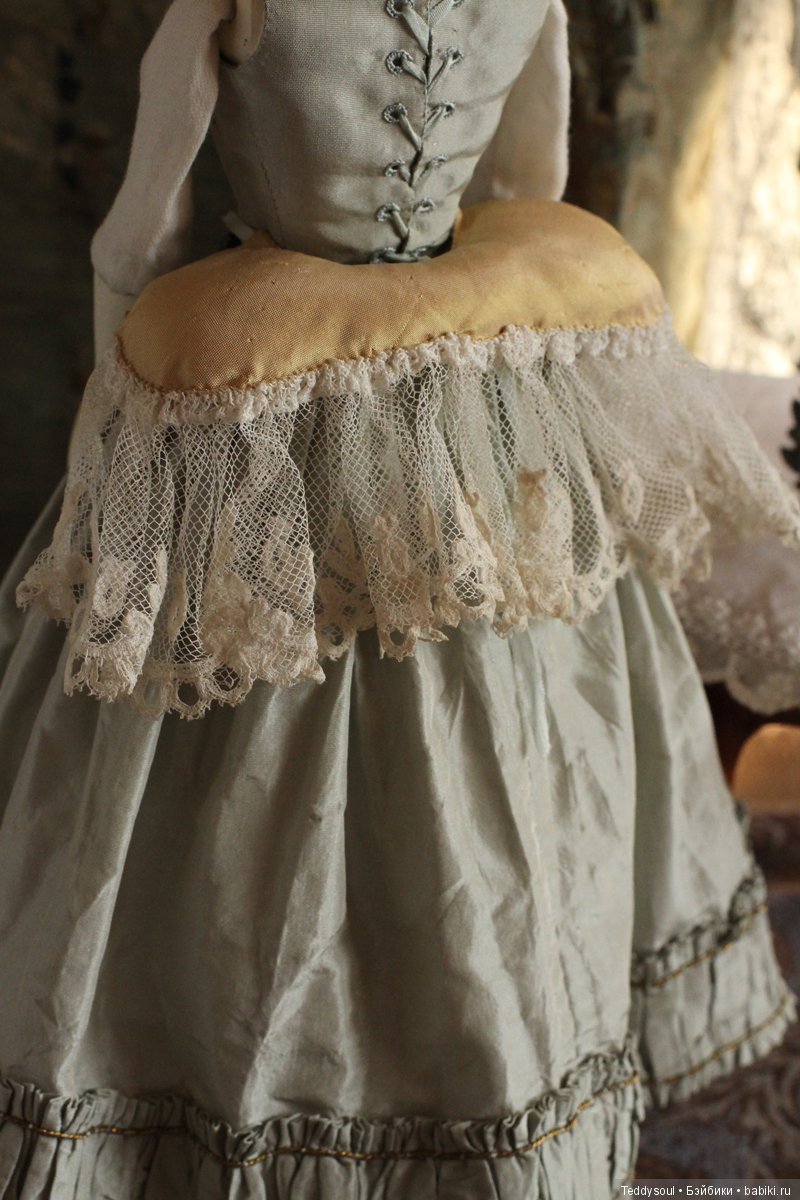 French Court Doll - французская придворная кукла