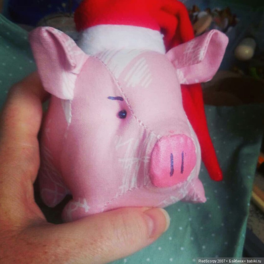 Мои новые игрушки-хрюшки по моей авторской выкройке... готовимся к Новому Году (фото 2)