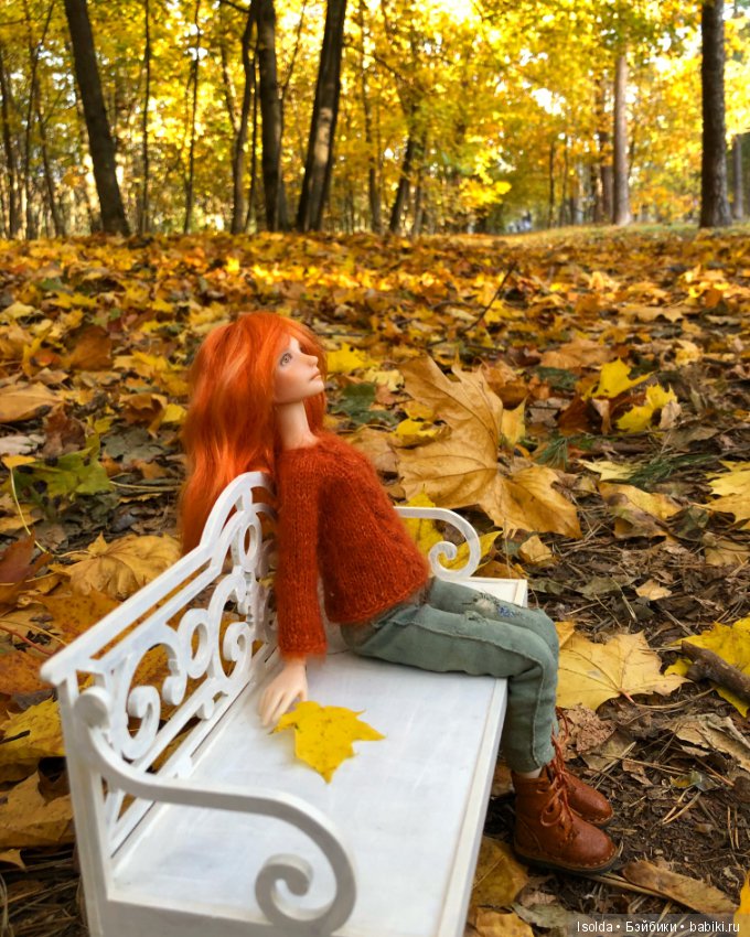 На ковре из желтых листьев (фото 3)