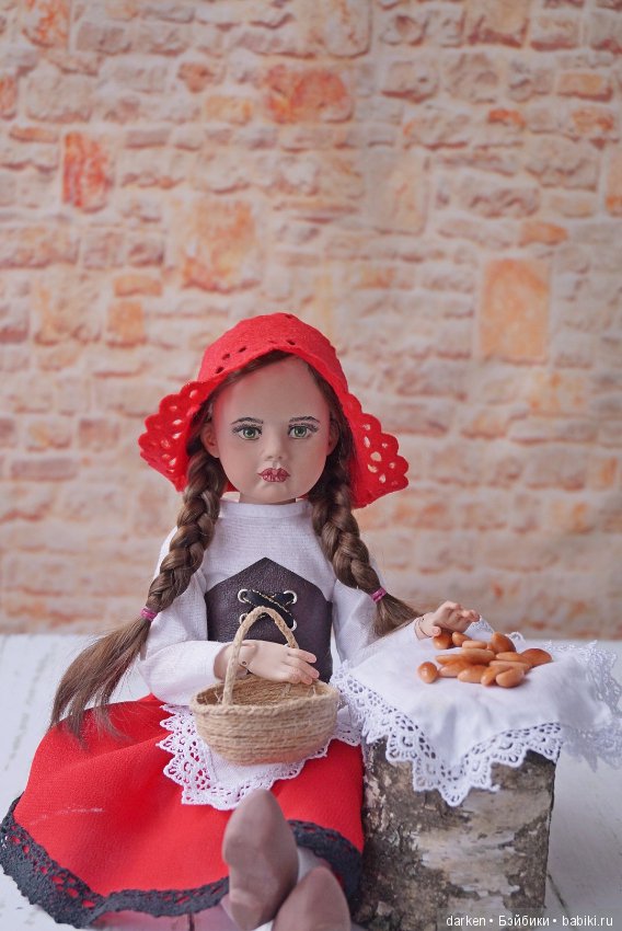 Красная шапочка. Шарнирная кукла из фарфора Светланы Кузнецовой