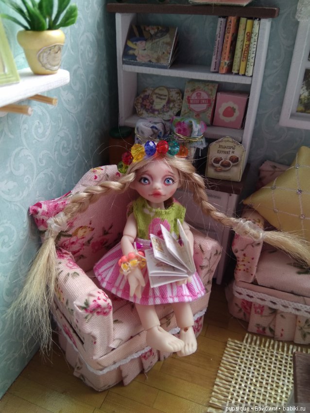 Аленка от Anfisatoys в своем домике - румбоксе (фото 4)