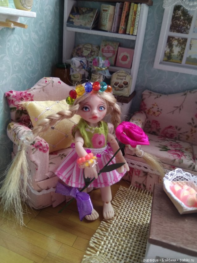 Аленка от Anfisatoys в своем домике - румбоксе (фото 6)