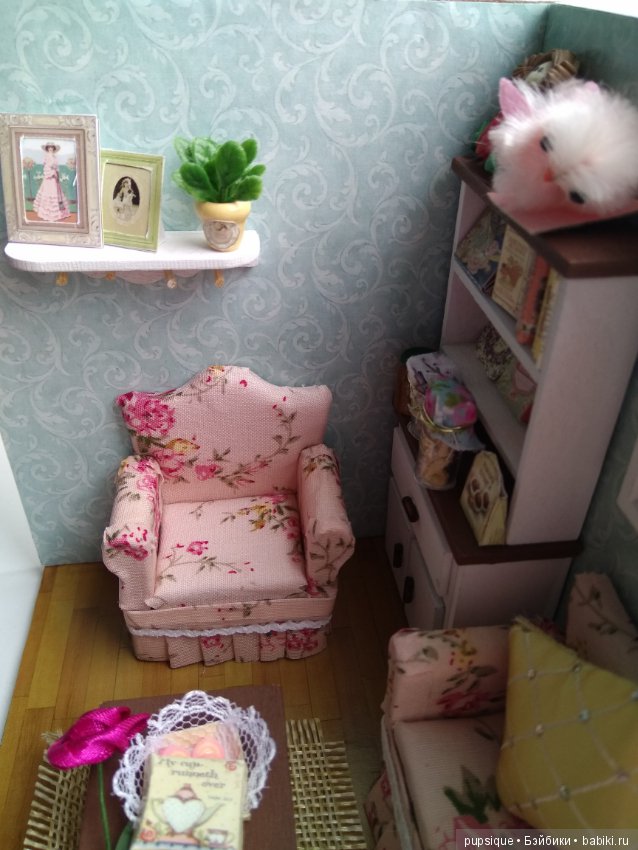 Аленка от Anfisatoys в своем домике - румбоксе