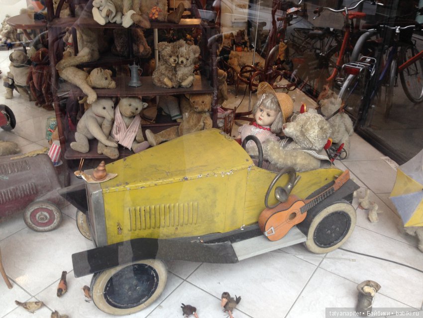 Любителям антикварных мишек посвящается