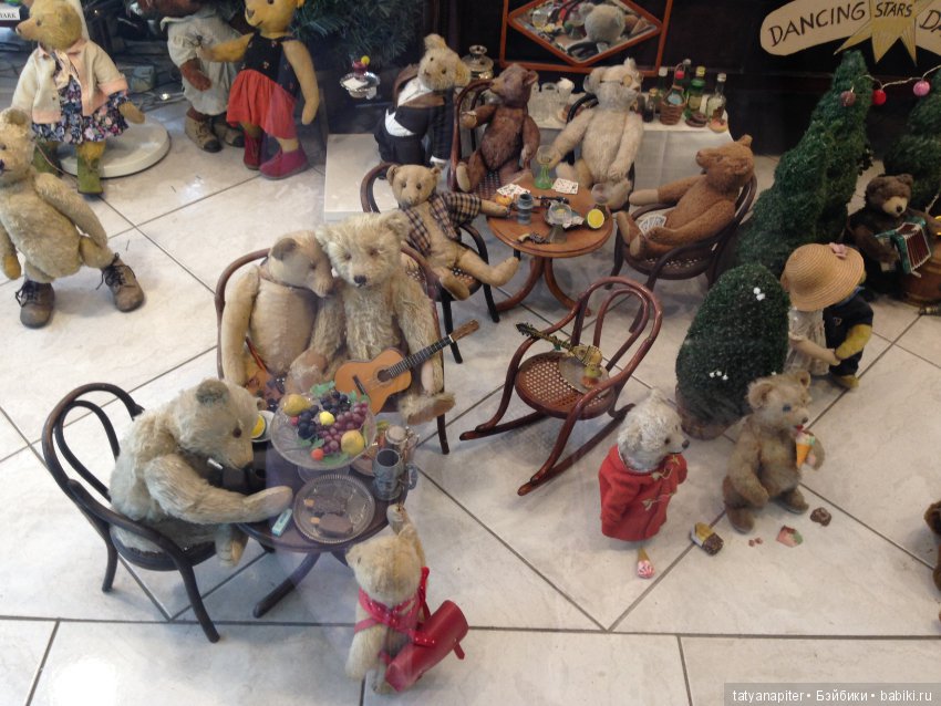 Любителям антикварных мишек посвящается