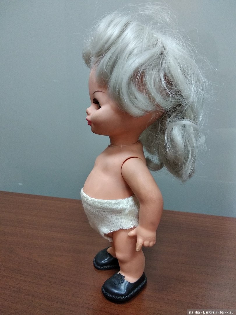 Разбираю старые залежи игрушек. Подскажите что за куклы (фото 2)