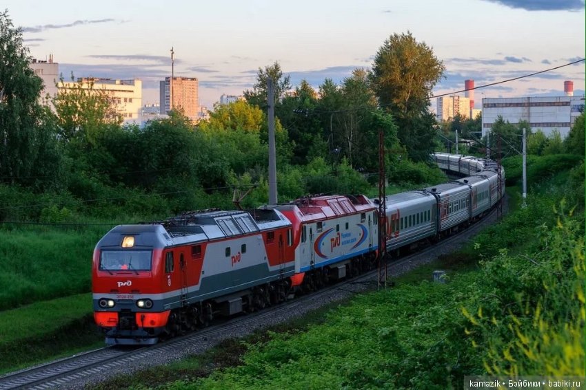 51 пенза москва. Эп2к 035. Эп2-236. Электровоз эп2к. Поезд эп2к.