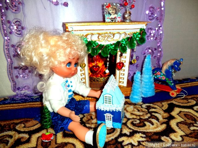 Камин с новогодними аксессуарами. Для кукол до 40 сантиметров