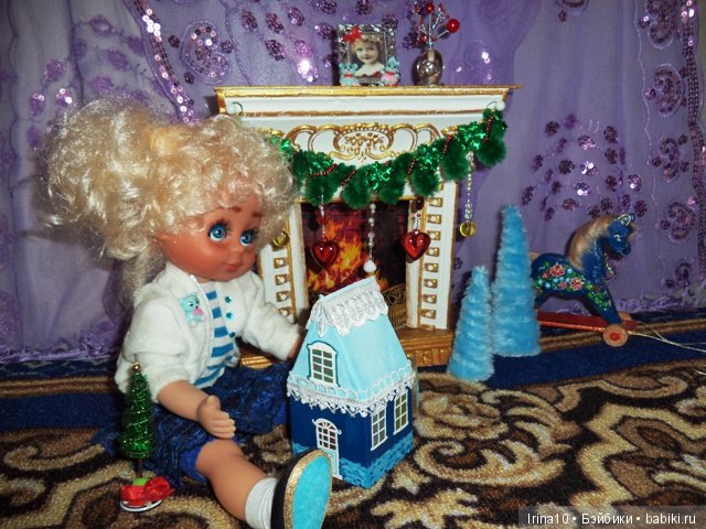 Камин с новогодними аксессуарами. Для кукол до 40 сантиметров