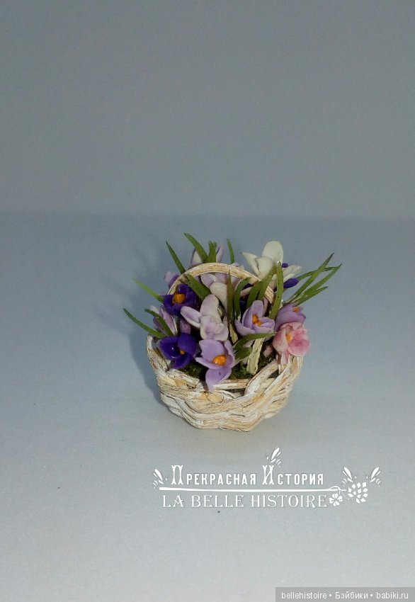 Миниатюрная корзиночка с весенними первоцветами в предверии зимы (фото 3)