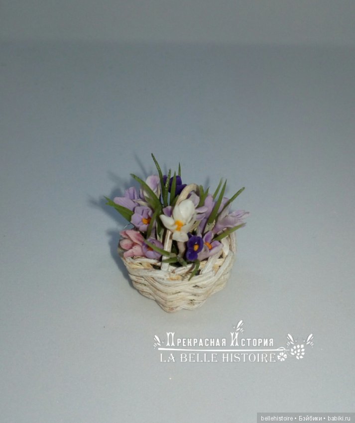 Миниатюрная корзиночка с весенними первоцветами в предверии зимы (фото 4)