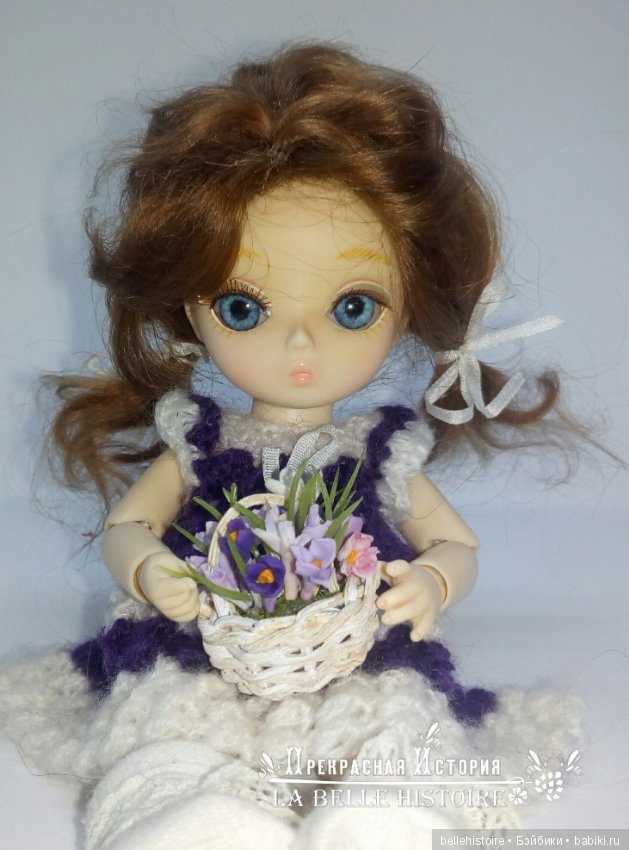 Миниатюрная корзиночка с весенними первоцветами в предверии зимы (фото 6)