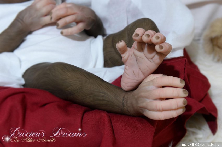 Cheeky Monkey скульптора Phil Donnelly, автор прототипа Abbie Annette (фото 2)