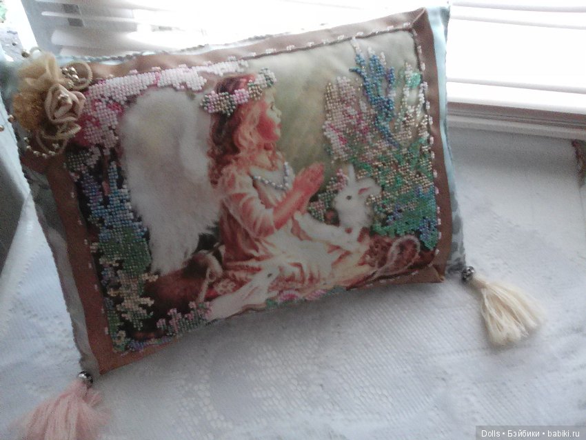 Моя вышивка бисером. Аксессуары для кукол (фото 2)