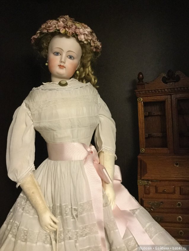 Прекрасности для антикварных кукол с последней выставки