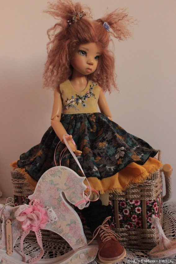 Ну и пара костюмов для МСД Кайе Виггз