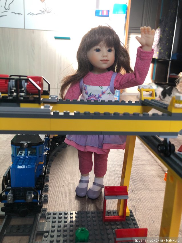 Веселая девочка Иффи и ее игры (фото 3)