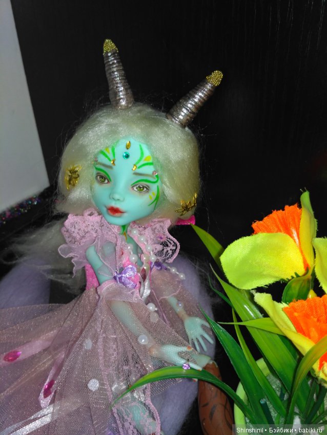 За кадром — ООАК Monster High и Ever After High: репейнт