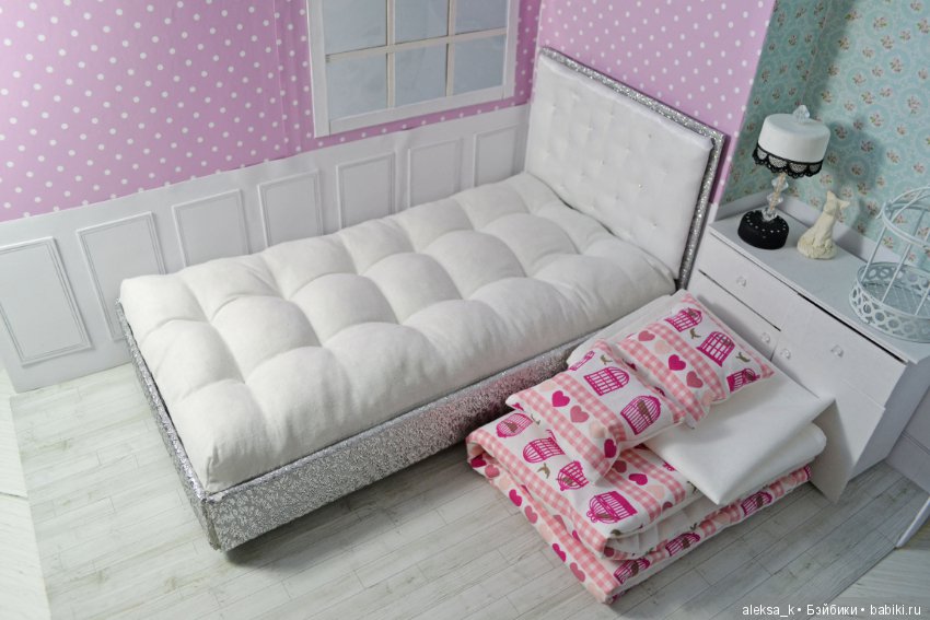 Новая кровать для Барби — Мебель для кукол и домиков: фото (фото 3)
