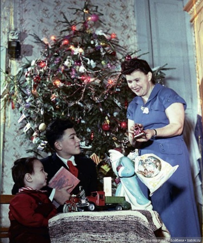 Новогодняя ёлка в СССР — Новый год и Рождество: праздничные фото кукол (фото 7)