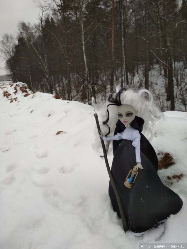 И снова Плоский мир — ООАК Monster High и Ever After High: репейнт (фото 2)