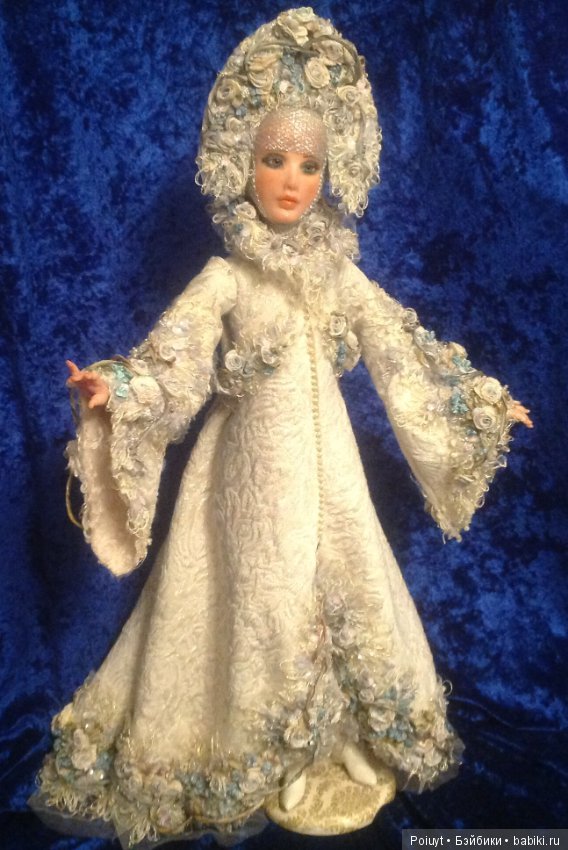 Вышивка в кукольном костюме. Часть вторая