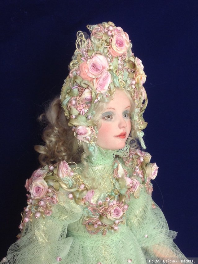 Вышивка в кукольном костюме. Часть вторая