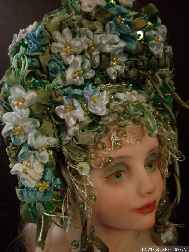 Вышивка в кукольном костюме. Часть вторая