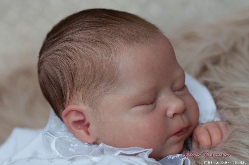 Luciano скульптора Cassie Ann Brace, автор прототипа Silvia Ezquerra