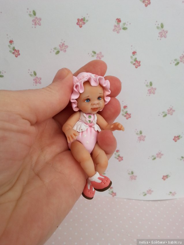 Кнопки 8 см — Авторские миниатюрные куклы: лепка