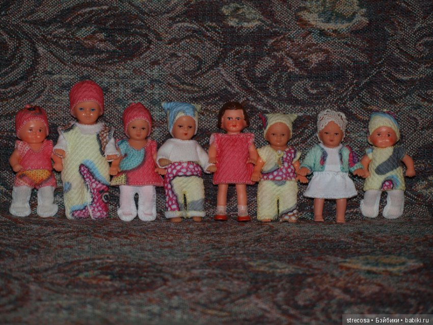 Разноцветное настроение или одеваем пупсиков