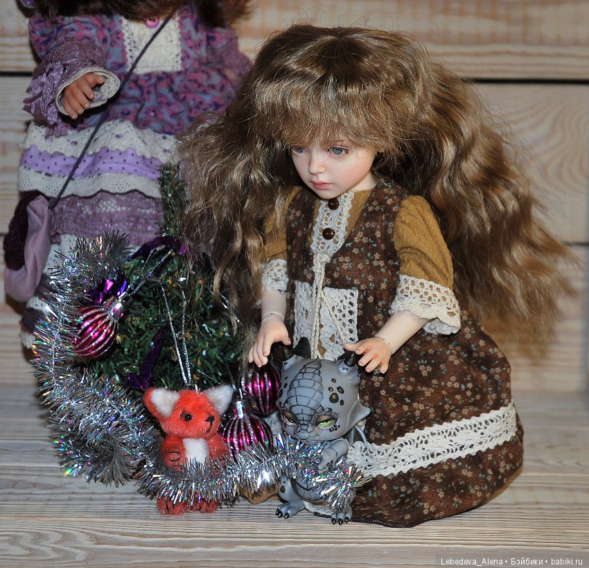 История о том, как куклы елку наряжали
