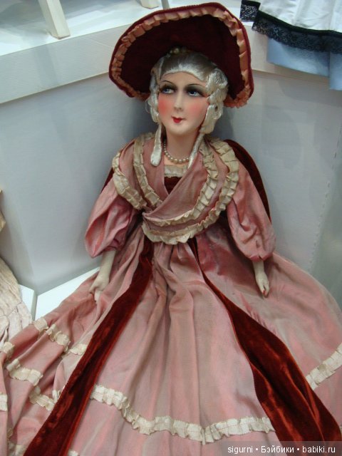 Моя встреча с прекрасным. Антикварные и будуарные куклы на выставке в Гостином дворе