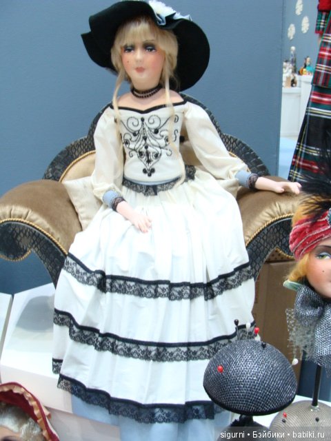 Моя встреча с прекрасным. Антикварные и будуарные куклы на выставке в Гостином дворе