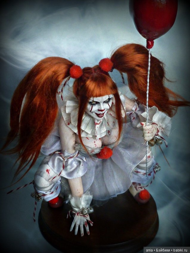 Пеннивайз из фильма "Оно", автор куклы Kim Johnson (фото 3)
