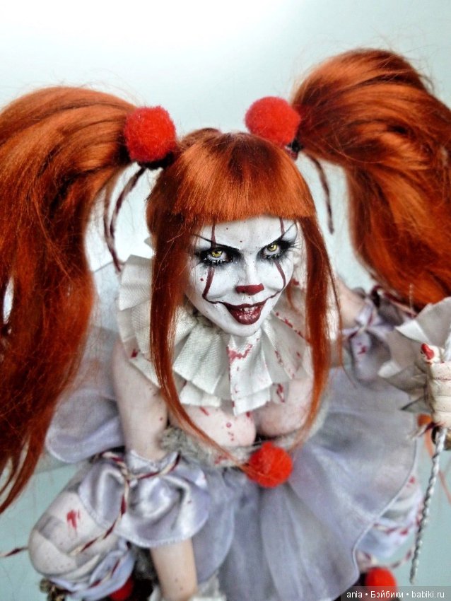 Пеннивайз из фильма "Оно", автор куклы Kim Johnson (фото 7)