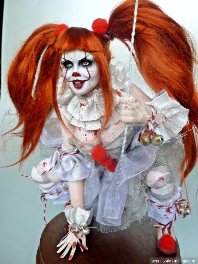 Пеннивайз из фильма "Оно", автор куклы Kim Johnson (фото 5)