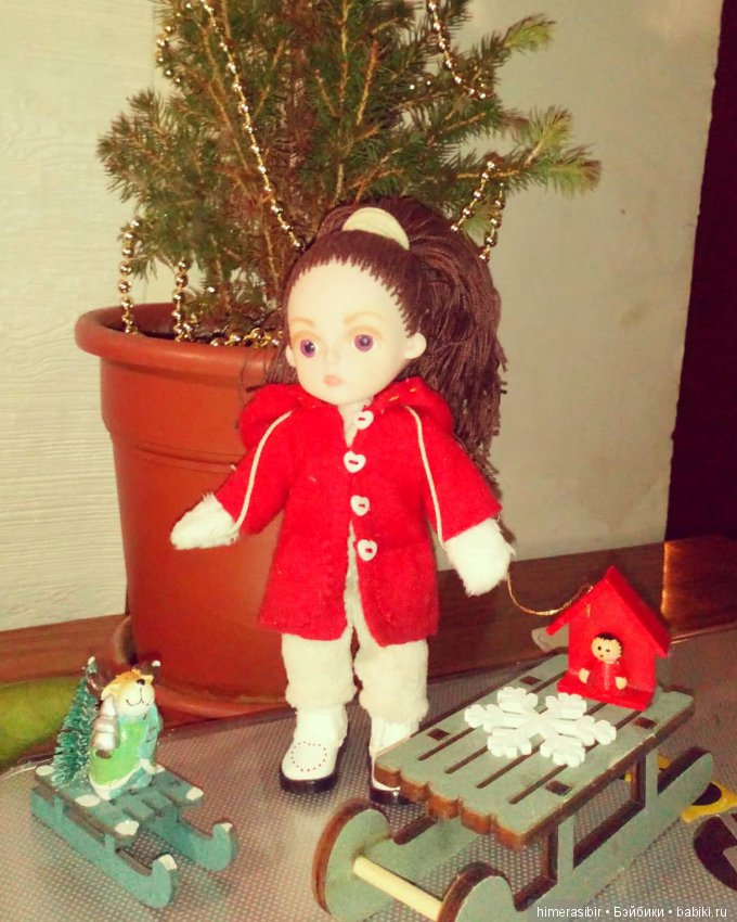 Утепляемся. Новая одежда для Марики