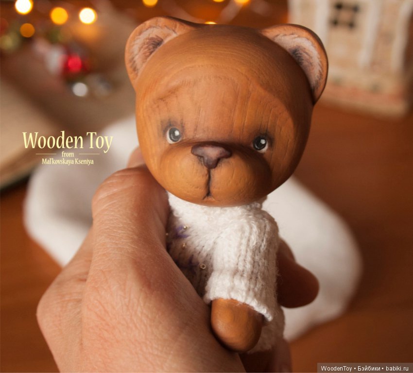 Миша, который очень ждет новый год вырезан из каштана (фото 6)