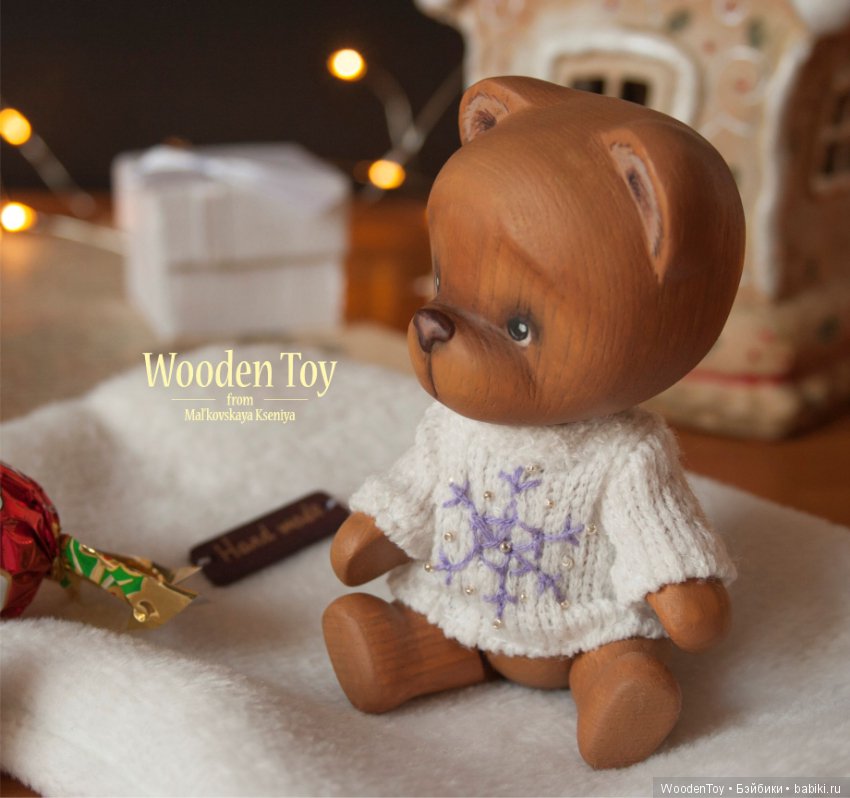 Миша, который очень ждет новый год вырезан из каштана (фото 9)