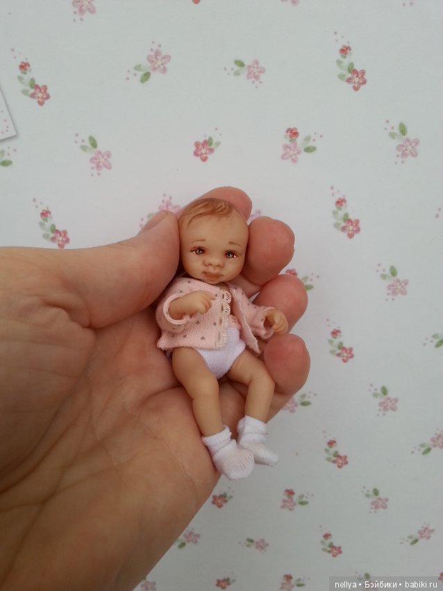 Кнопка 8 см — Авторские миниатюрные куклы: лепка (фото 5)