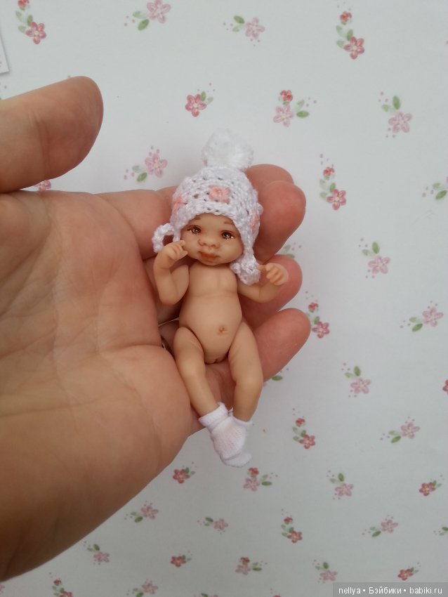 Кнопка 8 см — Авторские миниатюрные куклы: лепка (фото 9)