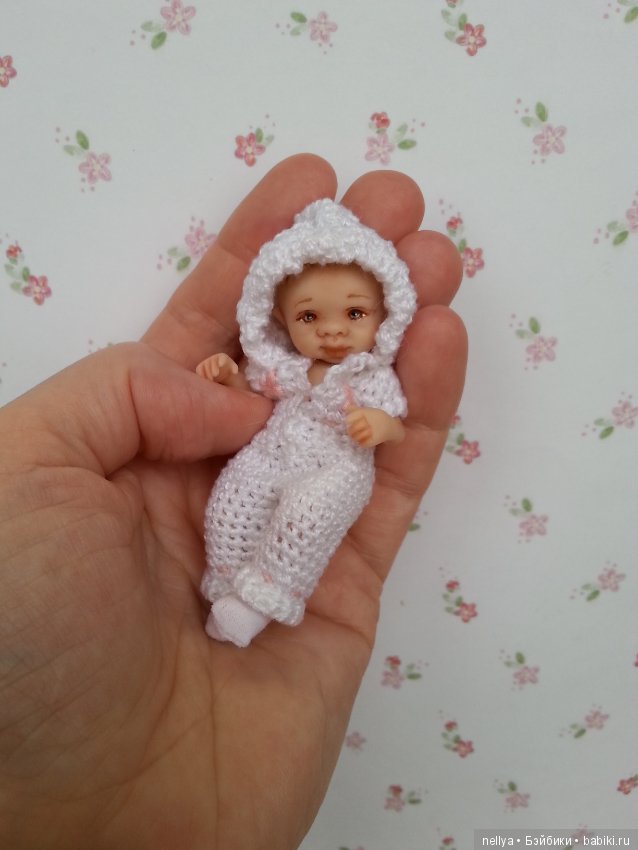 Кнопка 8 см — Авторские миниатюрные куклы: лепка (фото 8)