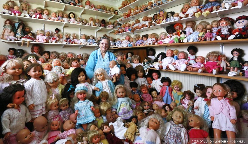 Как на всех кукол хватает времени