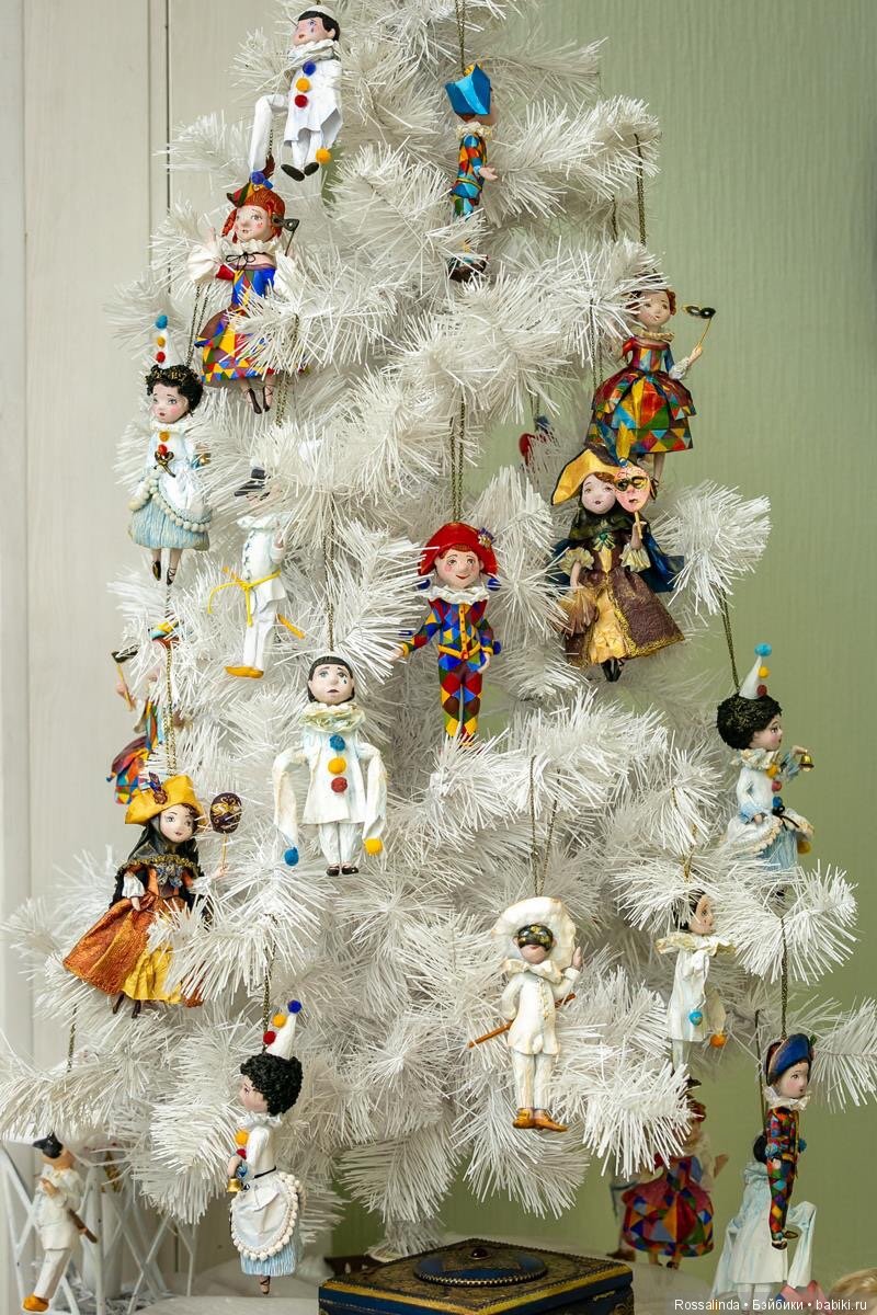 Выставка кукол «Старинные забавы». Часть II