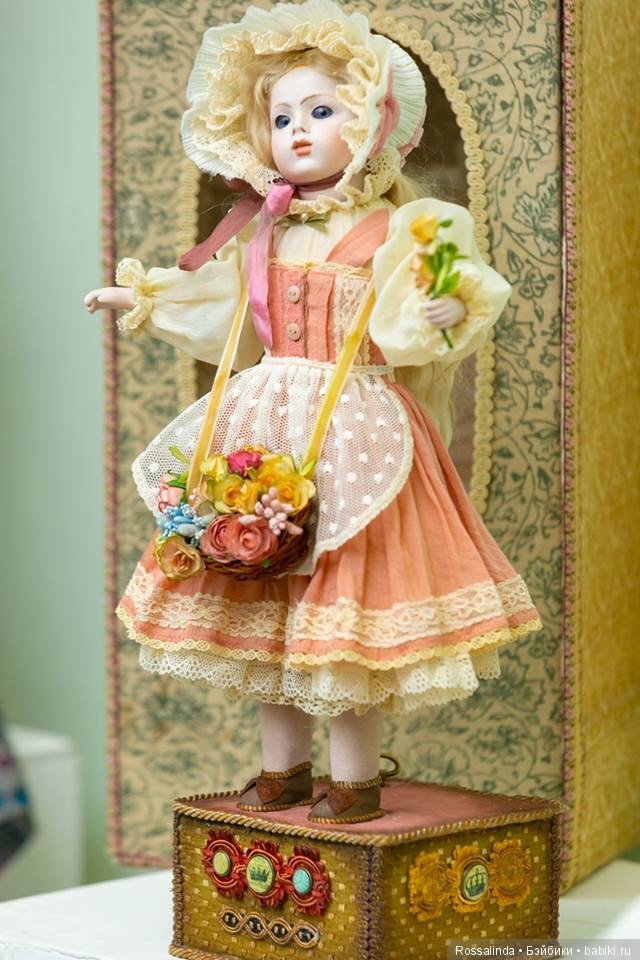 Выставка кукол «Старинные забавы». Часть II