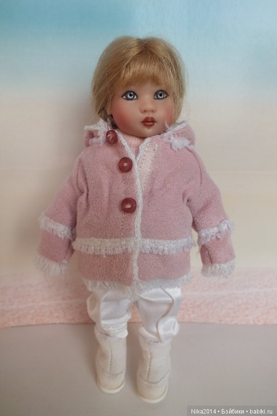 Тепло ли тебе девица? Разные куклы в зимних нарядах