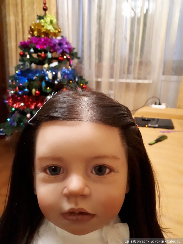 Помогите исправить контур волос у куклы реборн